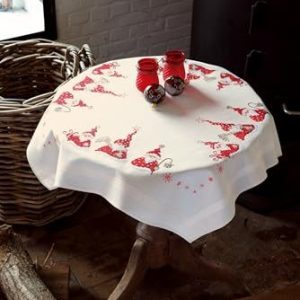 Vervaco Tomte broderipack/bordsduk i förtryckt/förritade korsstygn, bomull, flerfärgad, 80 x 0,3 cm 5413480392575