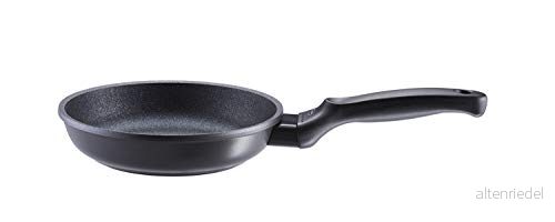 RÖSLE CADINI stekpanna, högkvalitativ gjuten aluminiumpanna med reptålig non stick beläggning ProResist, 100% återvunnet aluminium, induktionssäker, diskmaskinssäker, 20 cm 4004293917539
