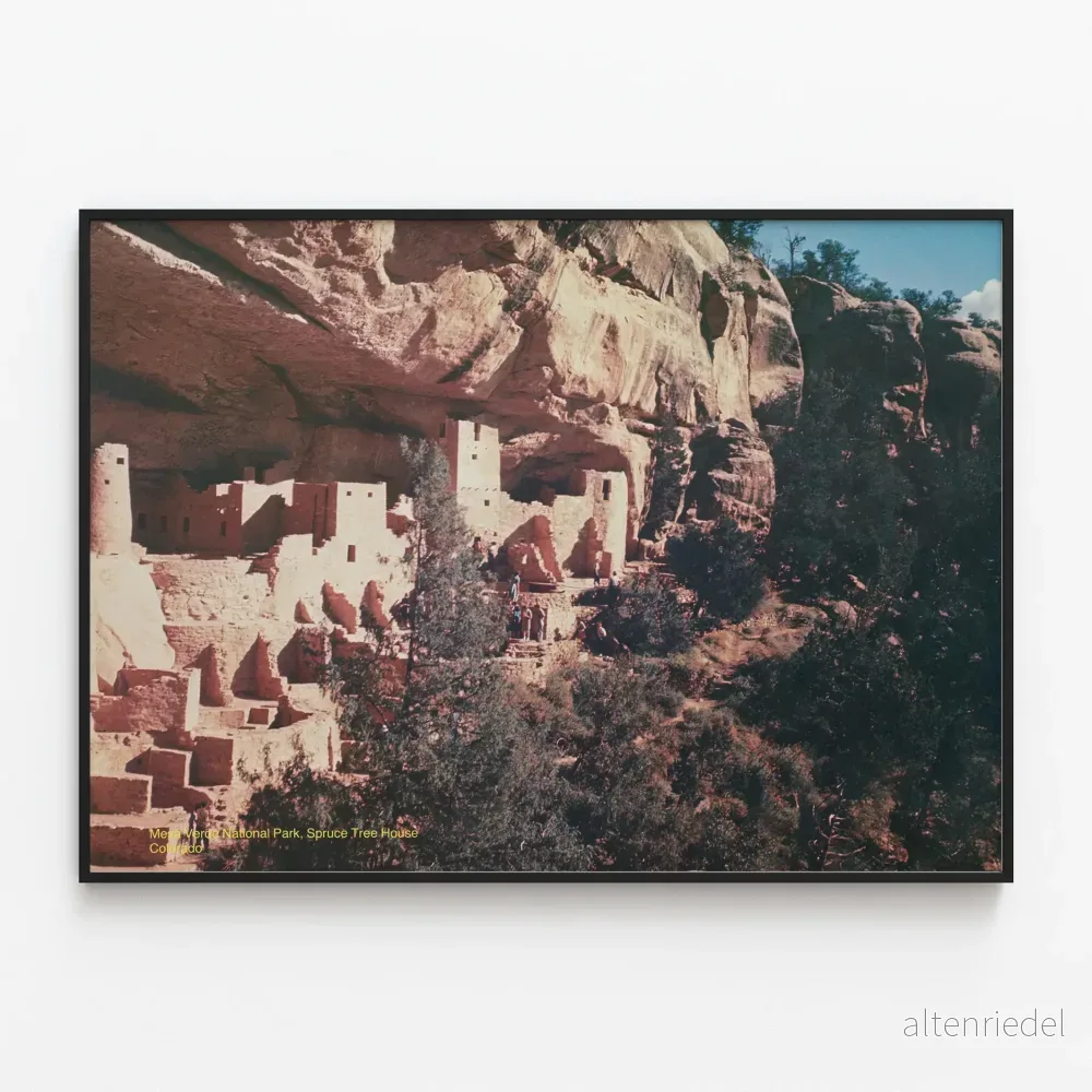 Dekorativ poster av Mesa Verde nationalpark – Spruce Tree House, Colorado Dekorativ poster av Mesa Verde nationalpark – Spruce Tree House, Colorado